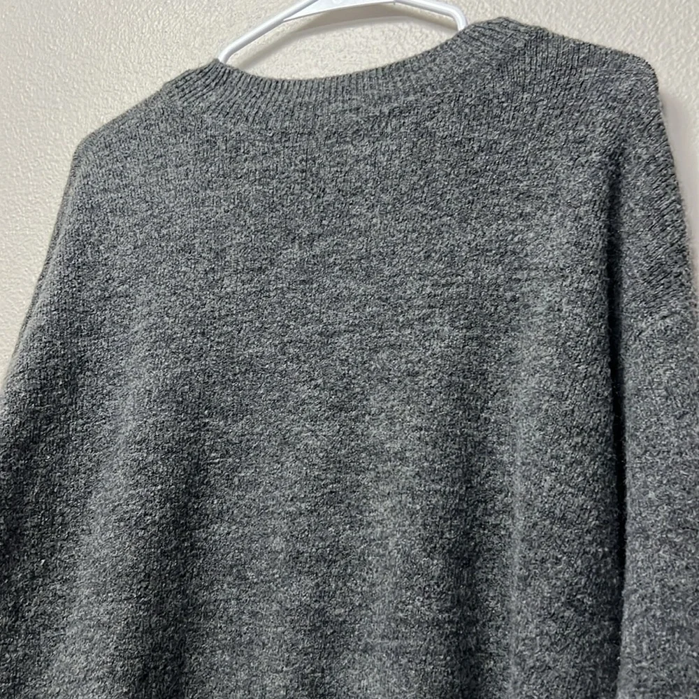 H&M Fine-Knit Sweater - Picture 9 of 11